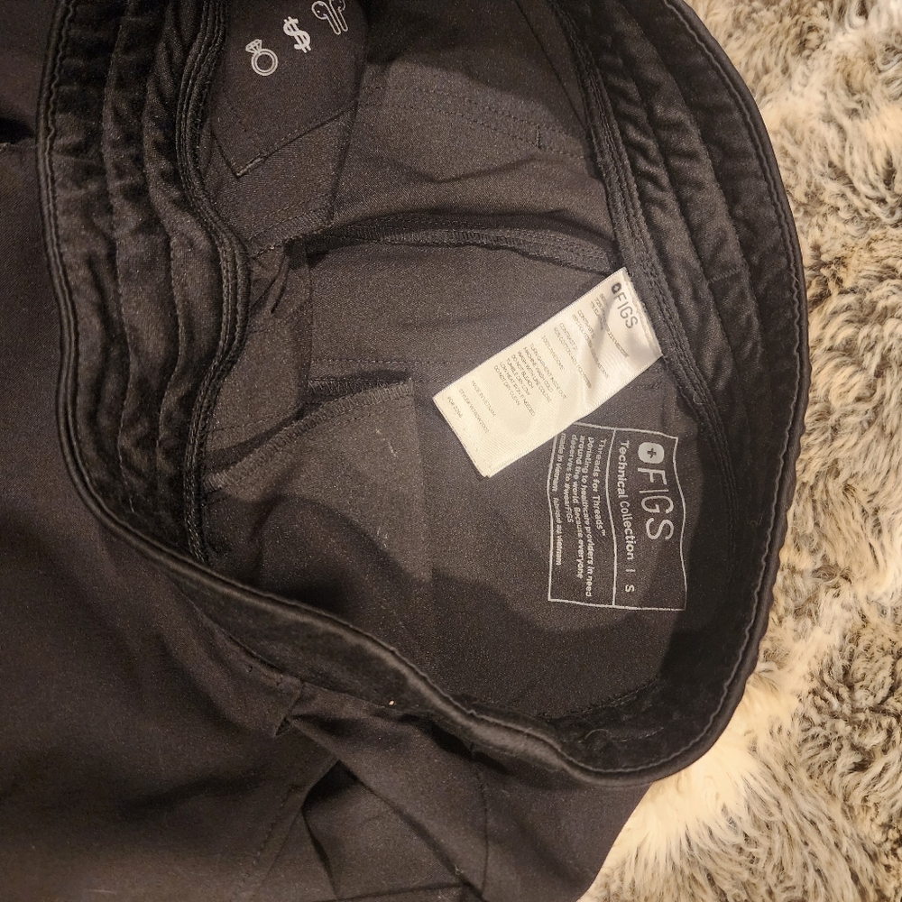 Small FIGS jogger scrub pants black - Picture 6 of 6